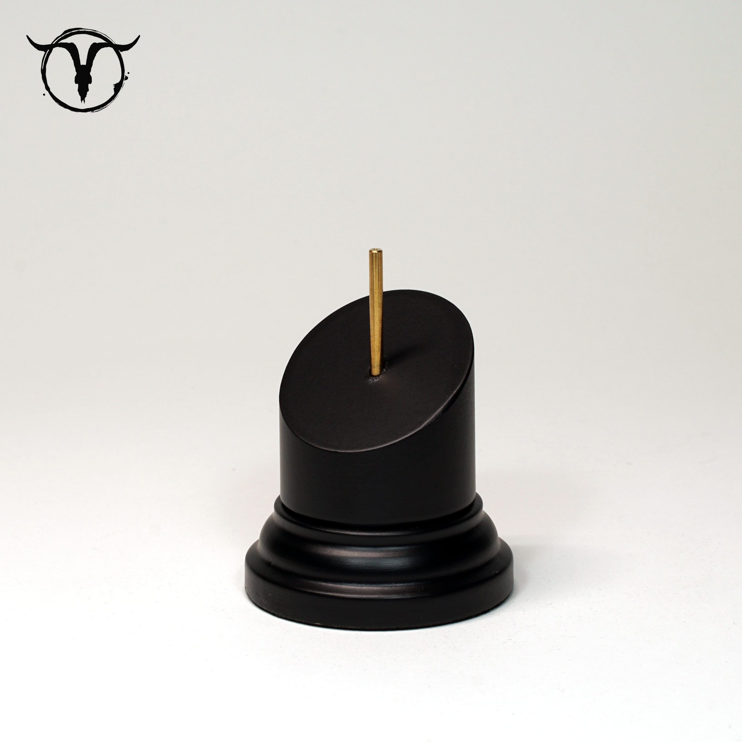 Akelarre Plinths socle buste bois noir 35mm + tige