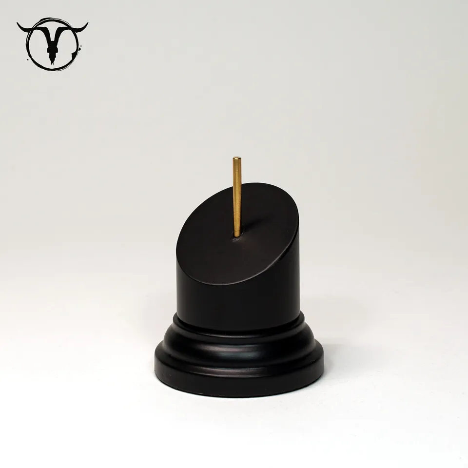Akelarre Plinths socle buste bois noir 35mm + tige