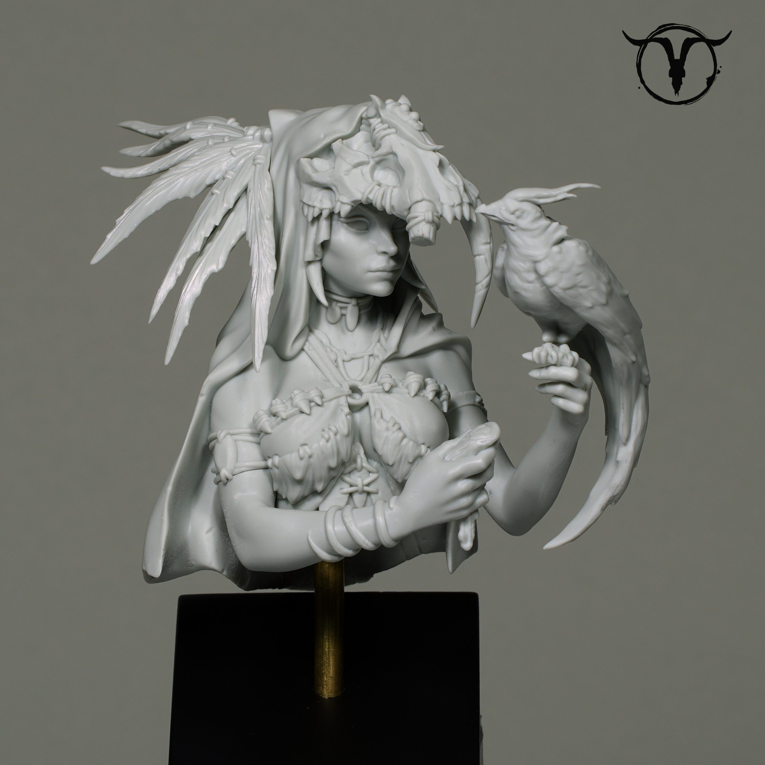 Akelarre Models Busts Vanna Grimnir buste résine chamane oiseau