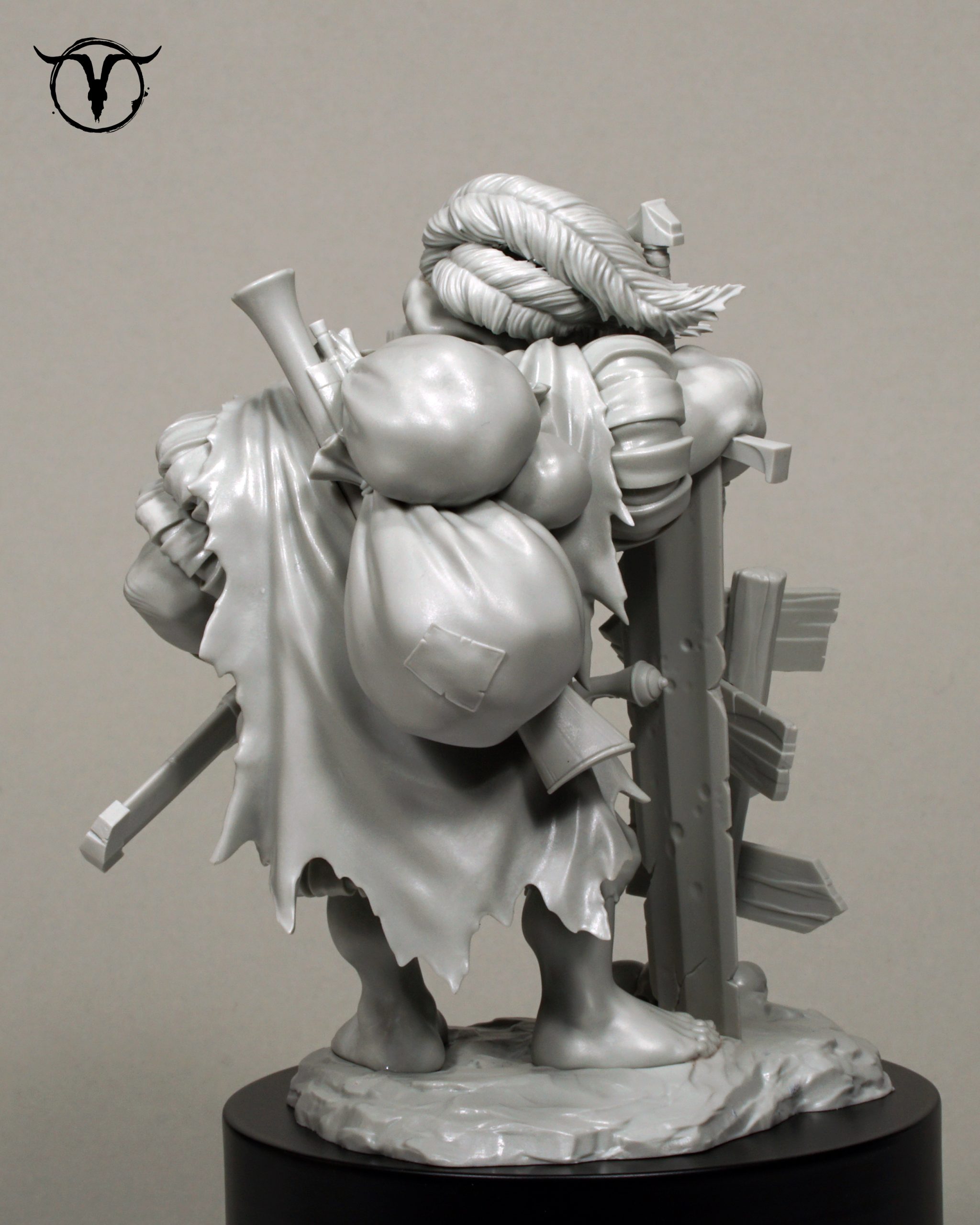 Akelarre Models Marduk Ogre 80mm figurine résine gold